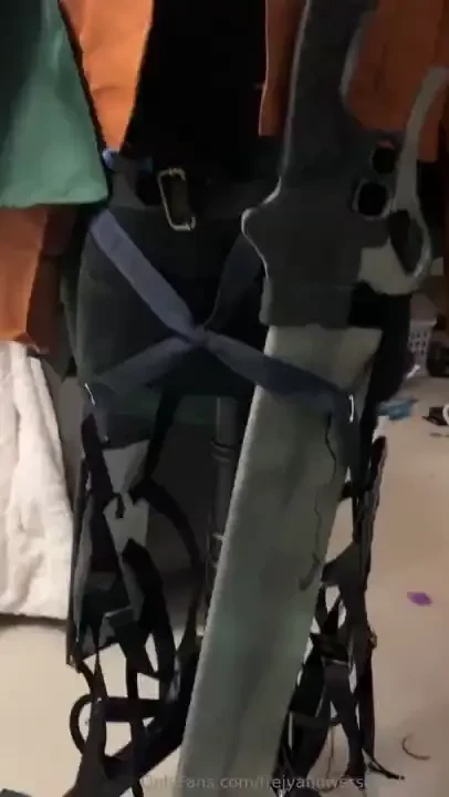 Ignore my dirty craft room but i made my first cosplay sword 