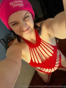 A little bedtime try-on i m completely in love with this red fishnet