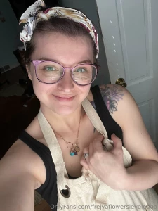 I look the realest today but i whip up a mean dark chocolate raspberry