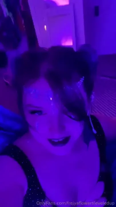 Spent some time in the aerial silks last night doing some light 