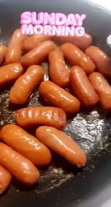 Bed head and lazy sunday cooking some breakfast love you all 