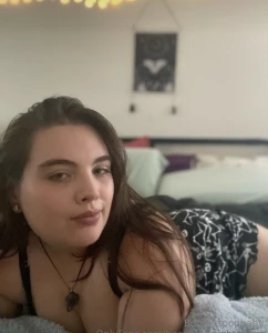 Cum and spend time with a deliciously curvy and bratty beauty who