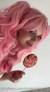 I start gently licking this lollipop at first i just barely touch it