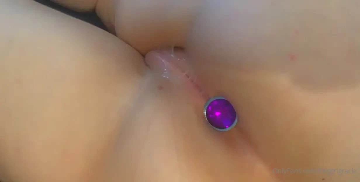 Wanna say hi to my new subscriber once i get to five followers i ll 