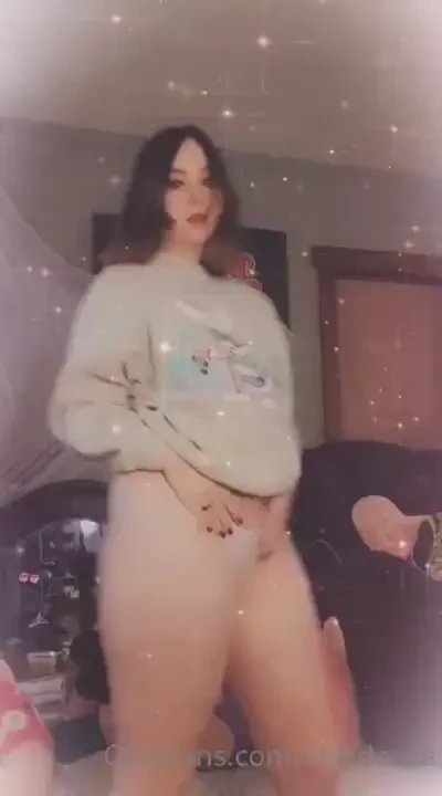 Please enjoy my incredibly awkward dancing because i was a lil high 