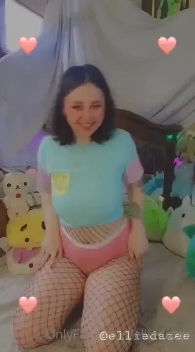 I just wanna dance on your lap instead 