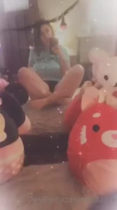 She s a money maker and if you see me mess up lyrics you actually didn