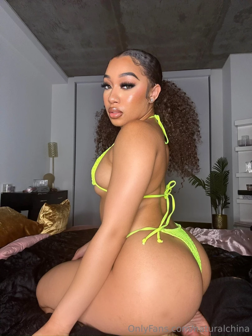 Bubble booty checking in 