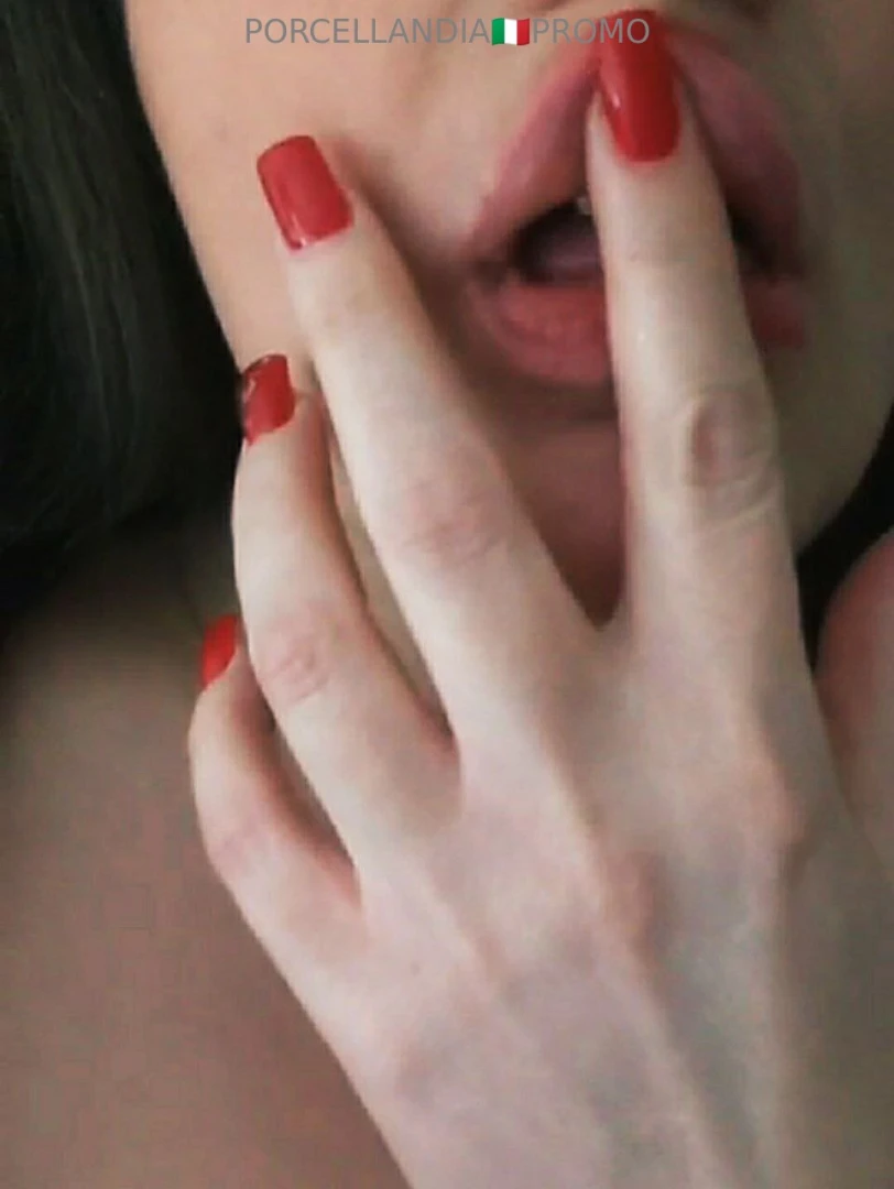 Mistress deasfumy il tuo desiderio il mio controllo ciao schiavo qui part 2 