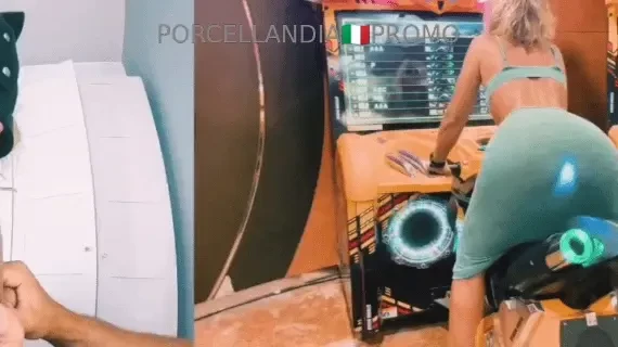 Sono sportynaked e faccio porno outdoor e plug anali accoppiata 