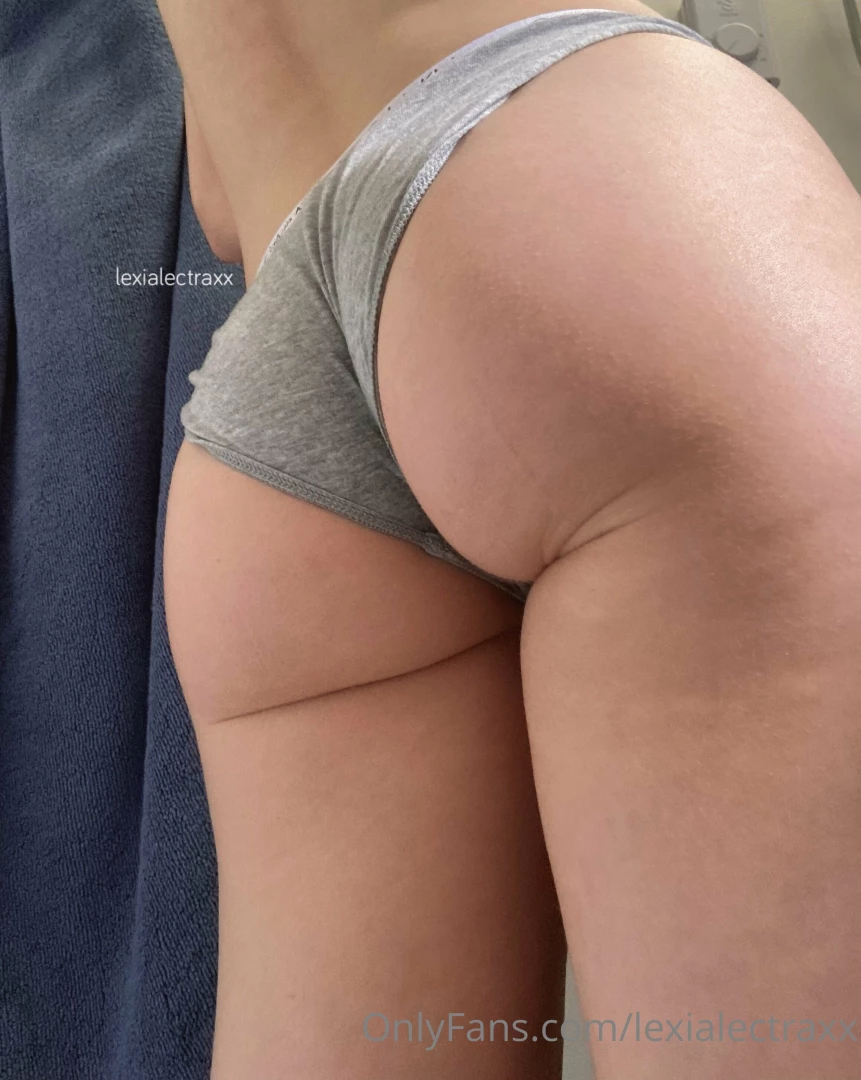 Posting my body for y all makes me so horny 