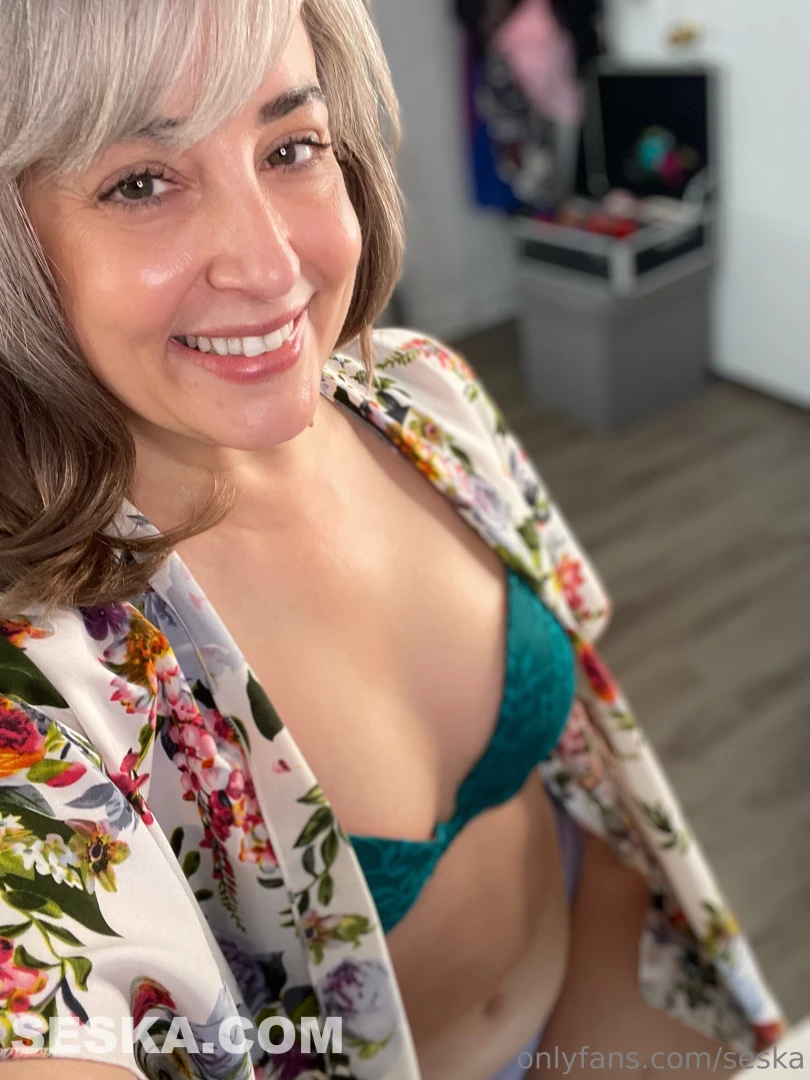 Playful pretty and positively loving life cheers to the simple part 1 