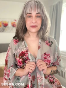 I m fond of floral art in my bedroom nature s pussy art blossoms dance