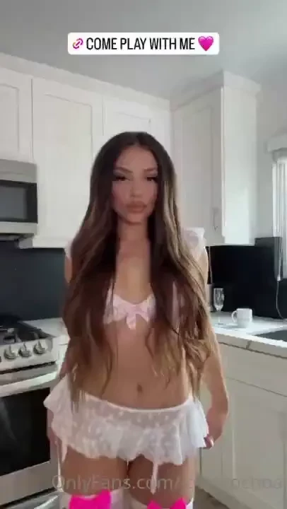 Come play with me babyy 