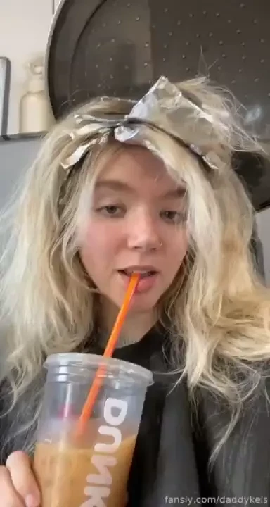 I loveeee getting my hair done if you pay for it daddy ill treat you 