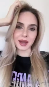 Live show in 1 hour today don t miss this chance