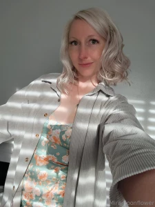 Did you vote for me miramoonflower sexy in green finals i m https