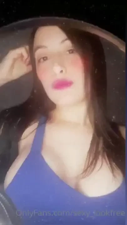 Brunette_queenfree1 