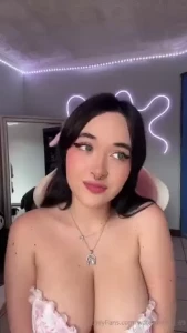 Esta es mi cara cuando estoy viendo tus mensajes y me empiezo a