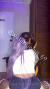 Necesito sentarme as con la nueva colita