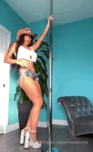 Watch me strip and tease in this 9-minute for just 5 i ll show you