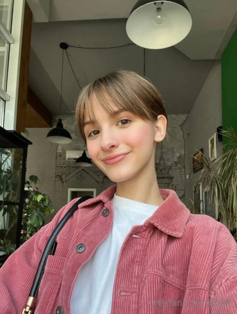 Your home girl mercy_m she is waiting for you for a deep conversation part 346 