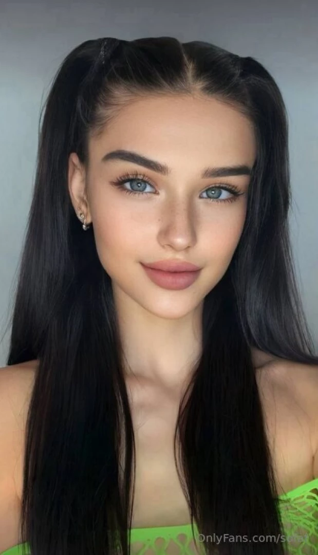 Sexy bae cutie_alice is crazy nymphomaniac she loves to play with two part 473 