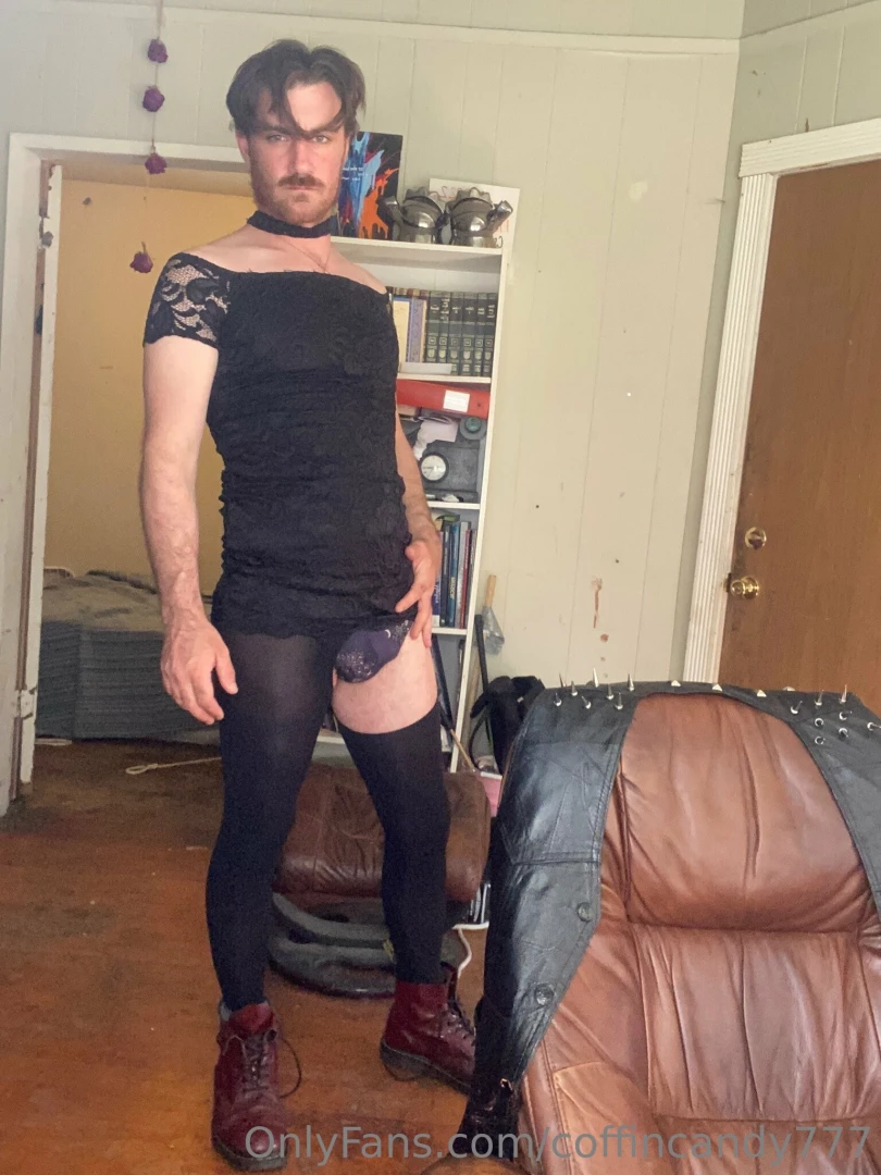 The best selfies you can get from a man are i stole your dress and part 1 