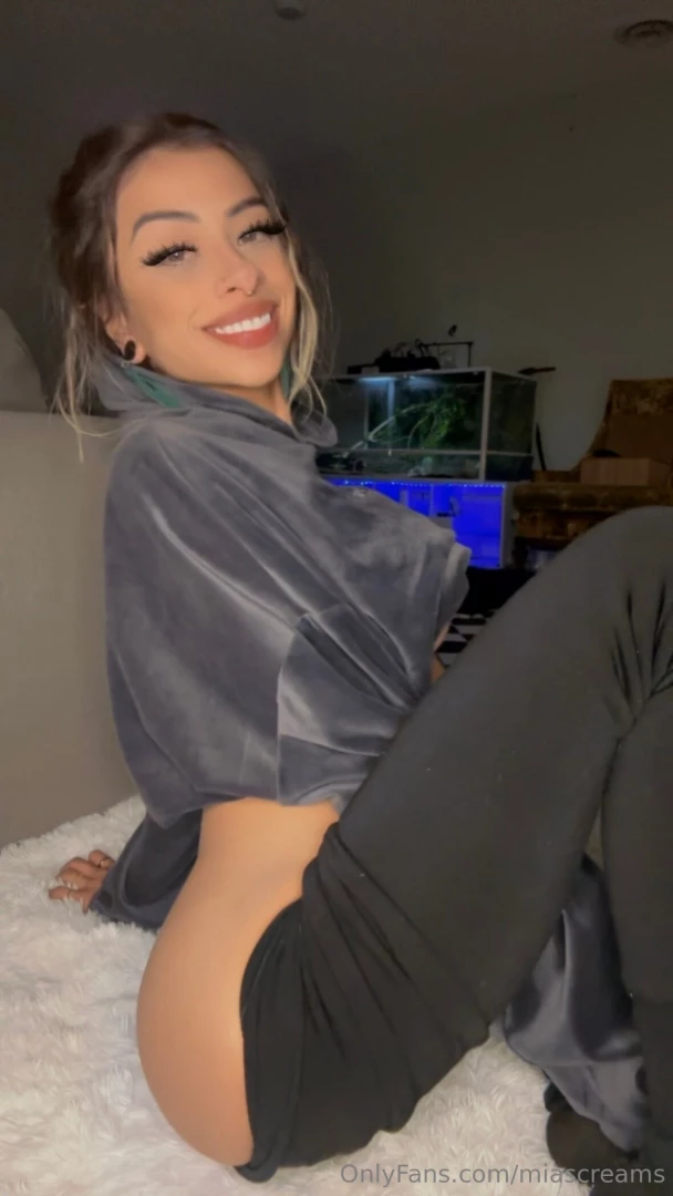 Who gon make me strip all this off rn 