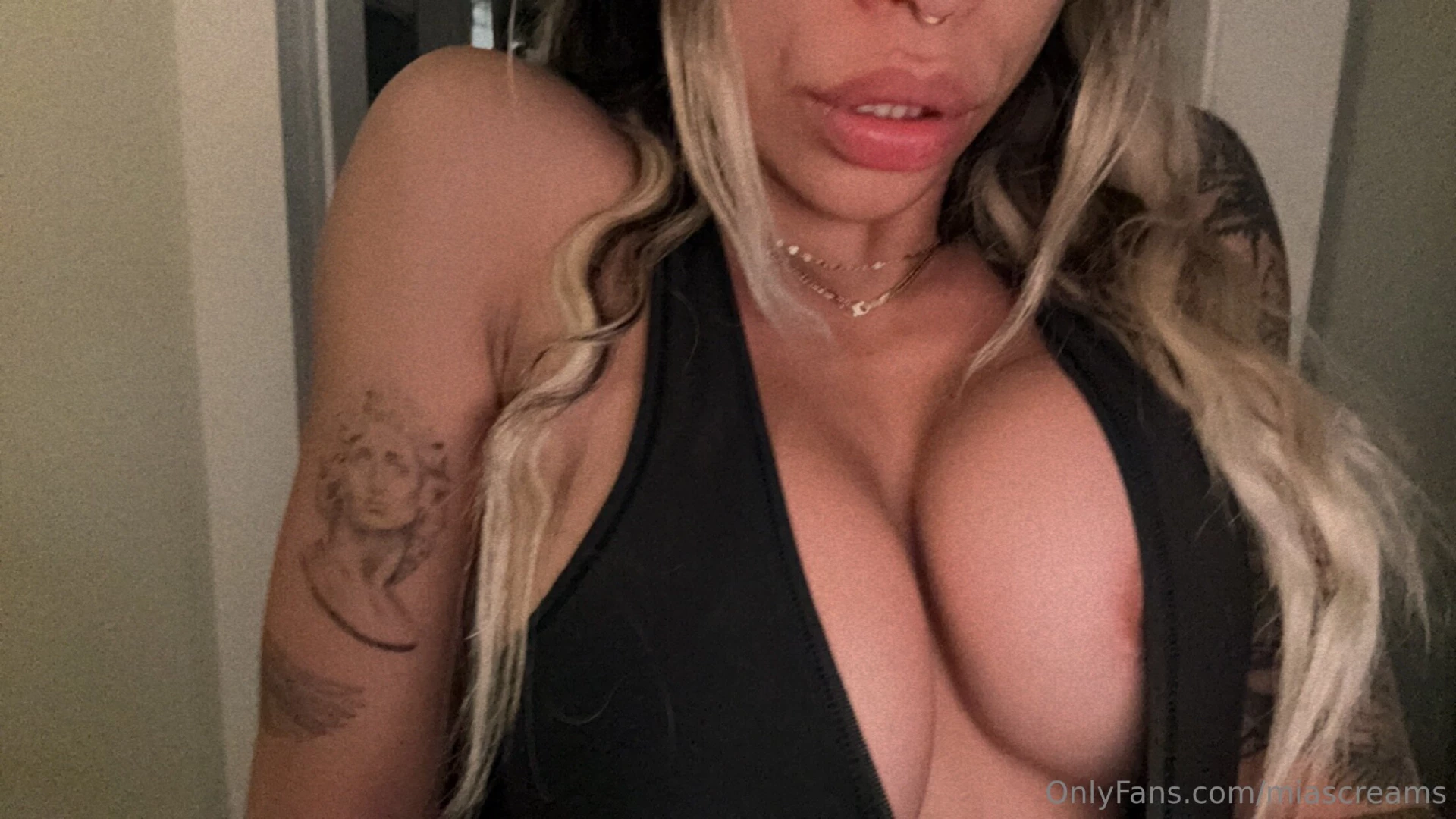 I love putting my tits in your face turn on rebill if i can do it 