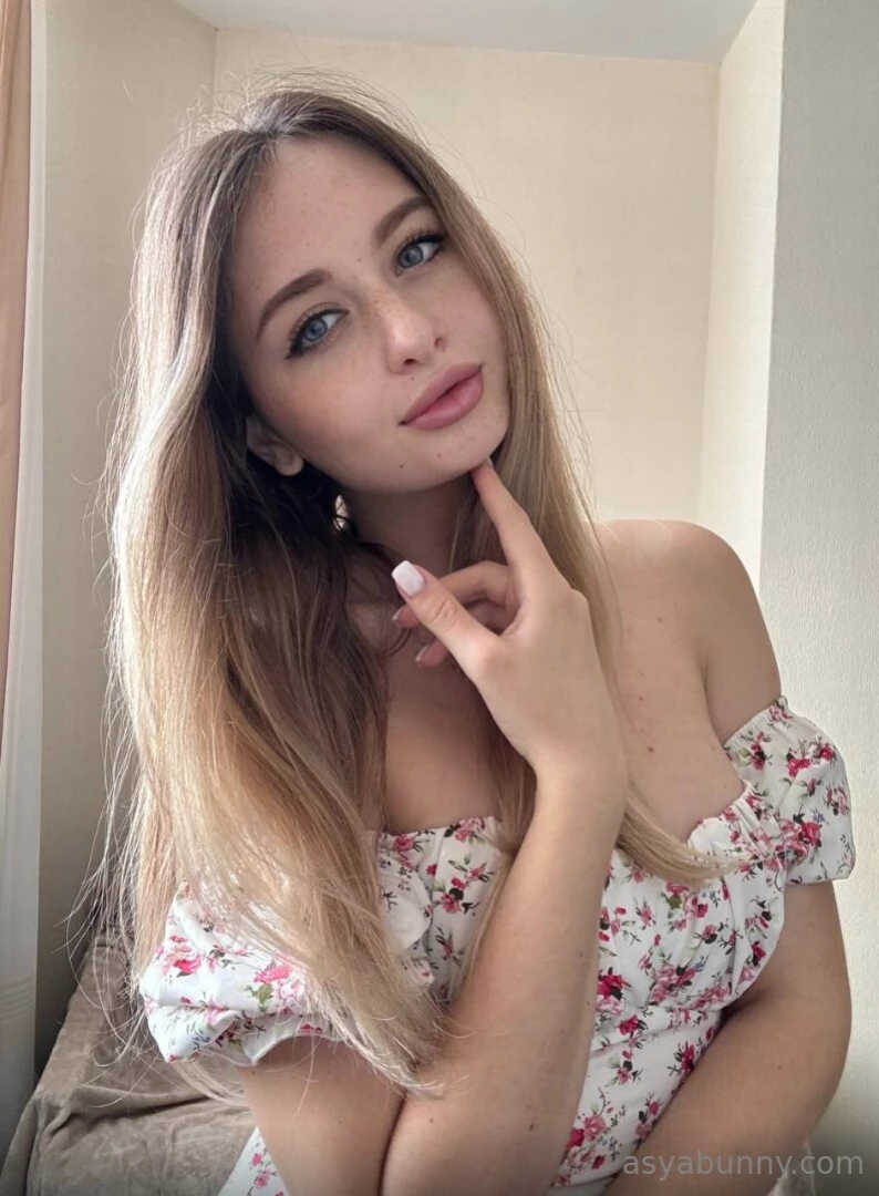 Hot teacher this sexy girl eleon0ra doesn t mind rocking out with her part 5 