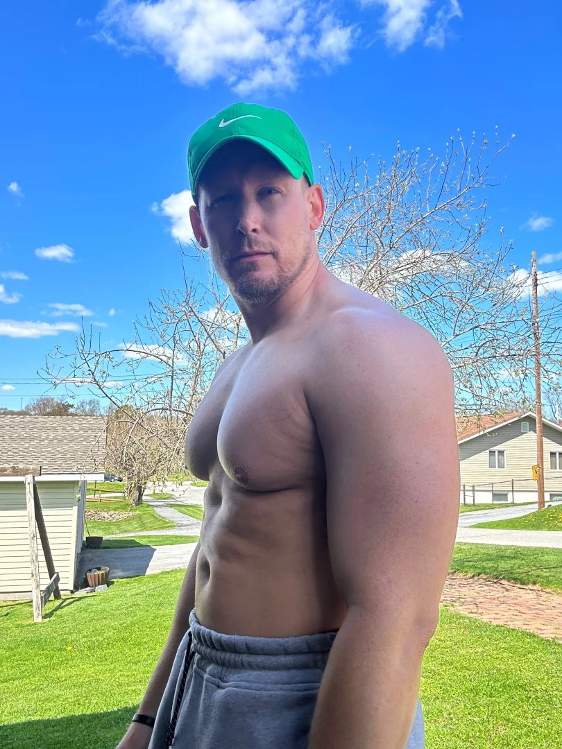 A few pics and a short video outside been cutting a few weeks trying 