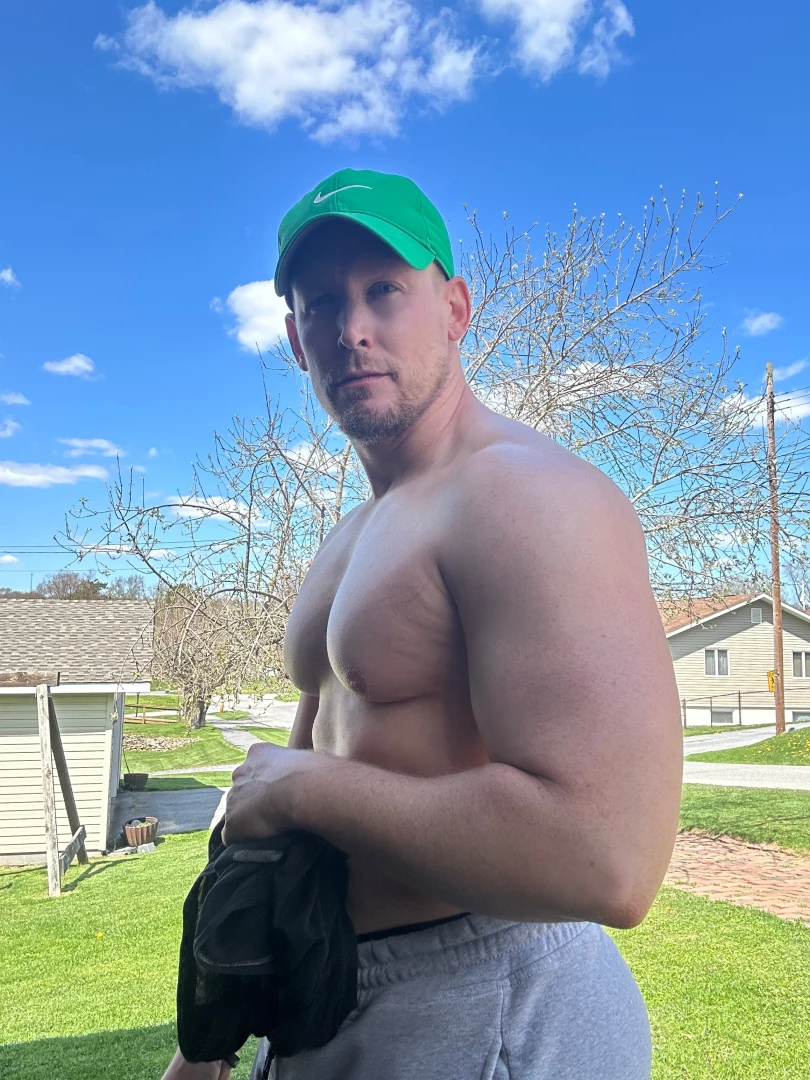 A few pics and a short video outside been cutting a few weeks trying part 2 