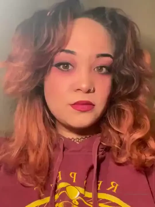 Boy or girl lmk if ur bi 