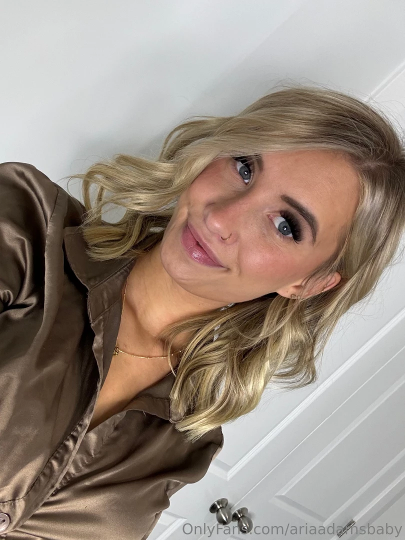 When your hair is freshly done and you need to snap a cute selfie 