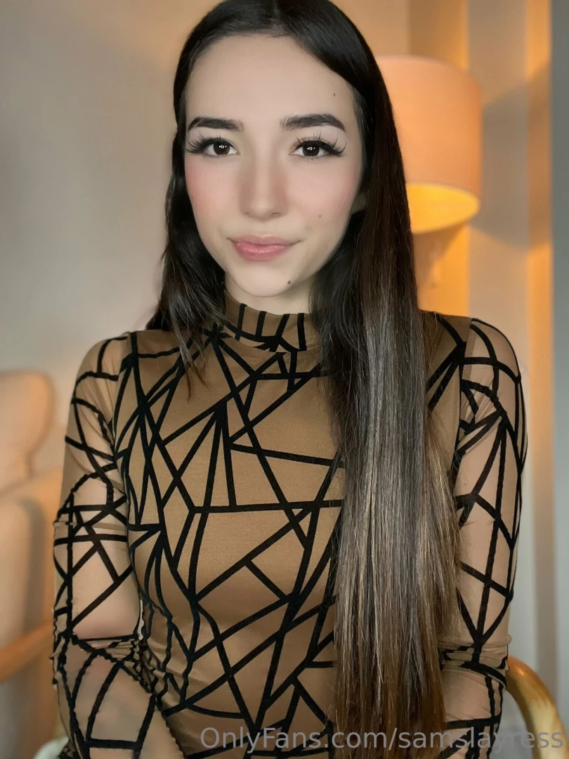 Why does it say lipstick if our lips don t stick together when we kiss 