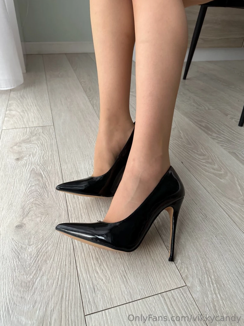 Would you like to see how in these heels i could masturbate gracefully 