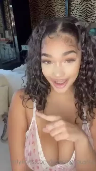 My cousin hott4lexi will be live right here brittanya2horny at 7pm pst 