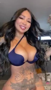 Omg she s a horny freak add her if you like to cum https onlyfans com part 2