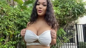 Hey guyssss i m horny too so i am joining my cousin val2legit tonight