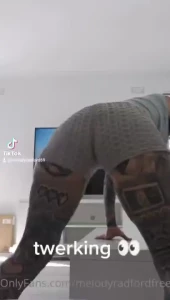 Another twerk video