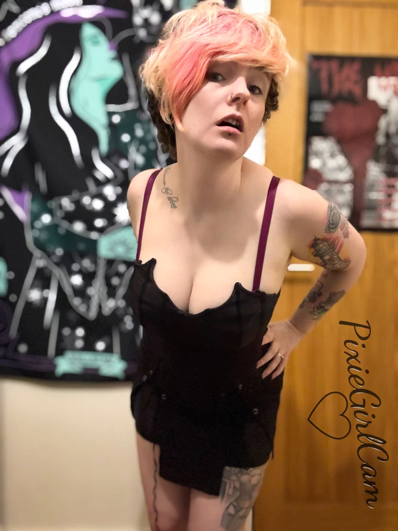 This is my fav dress do you prefer it on or off strip set to 