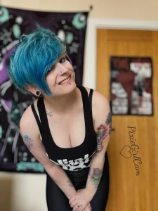 Gym going emo strips off nude for you