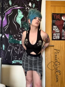 This girl loves to strip off for you