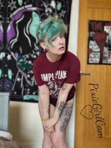 Imagine taking a rock chick home then she strips off like this