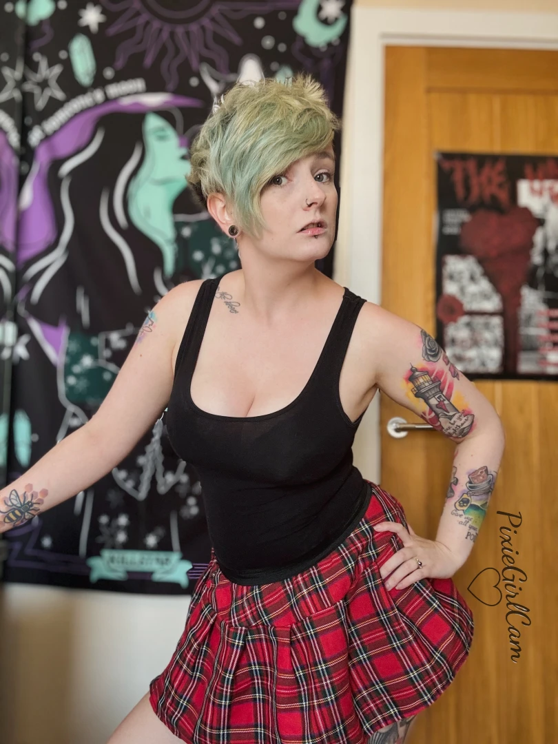 Wanna see me strip off for you today 