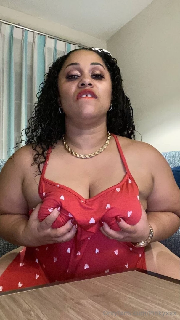 Thirsty thursday unlock those dms and drain that cock 
