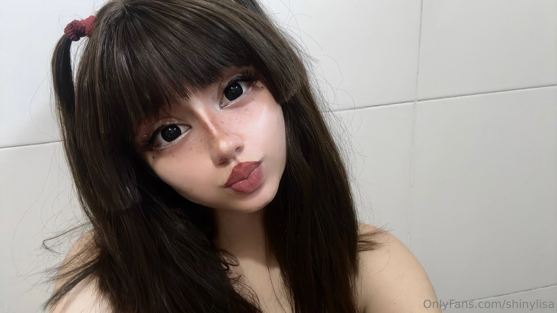 I like how these contact lenses look on me 