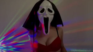 While we wait for the spidergirl cosplay there will be a video