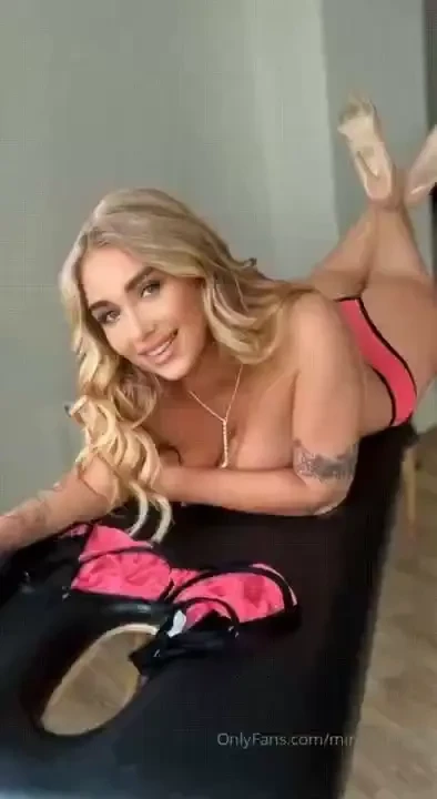 Free you want to see her sepichris rip her pussy with her fingers her part 39 